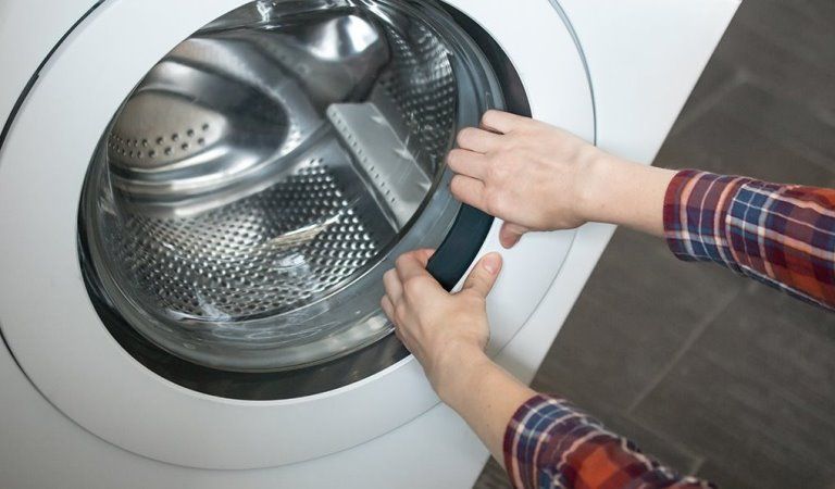 Почему течет стиральная машина: причины подтекания во время стирки, набора воды и отжима, из двери и отсека для порошка