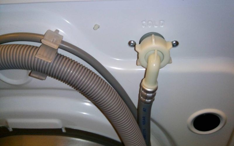 Стиральная машина постоянно набирает воду — Статьи о ремонте бытовой техники и электроники